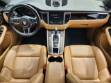 Certified 2018 Porsche Macan image 6