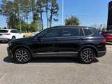 Used 2021 Volkswagen Tiguan SE image 2