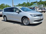 Used 2022 Chrysler Voyager LX image 2
