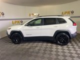 Used 2016 Jeep Cherokee Trailhawk image 4