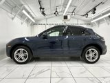 Certified 2022 Porsche Macan image 2