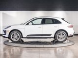Certified 2025 Porsche Macan image 2