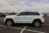 Used 2017 Jeep Grand Cherokee Limited w/ Luxury Group II image 2