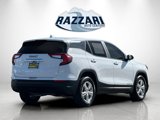 Used 2024 GMC Terrain SLE image 3