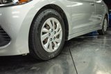 Used 2017 Hyundai Elantra SE image 3