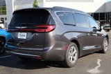 Used 2023 Chrysler Pacifica Limited image 4