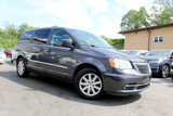 Used 2015 Chrysler Town & Country Touring image 6