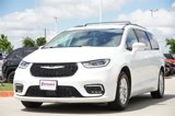 Used 2022 Chrysler Pacifica Touring-L image 3