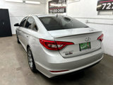 Used 2017 Hyundai Sonata SE image 5