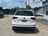 Used 2022 Volkswagen Tiguan SE R-Line image 4