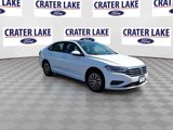 Used 2020 Volkswagen Jetta SE image 2