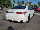 Used 2018 Toyota Camry SE image 5