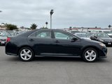 Used 2014 Toyota Camry SE image 2