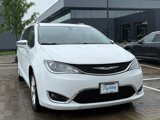 Used 2020 Chrysler Pacifica Limited image 3