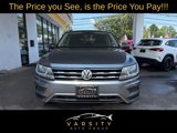 Used 2020 Volkswagen Tiguan SE w/ Panoramic Sunroof Package image 2