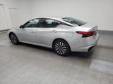 Used 2023 Nissan Altima 2.5 SV image 3