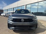 Used 2024 Volkswagen Tiguan SE R-Line image 2