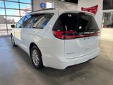Used 2022 Chrysler Pacifica Touring-L image 6