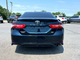Used 2018 Toyota Camry SE image 4