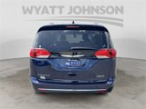 Used 2018 Chrysler Pacifica Touring-L Plus image 4