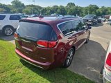 Used 2017 Chrysler Pacifica Limited image 4