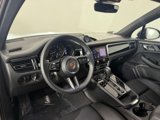 Certified 2024 Porsche Macan image 4