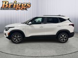 Used 2021 Kia Seltos EX image 2