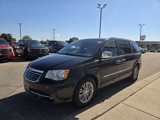 Used 2015 Chrysler Town & Country Touring-L w/ Driver Convenience Group image 3