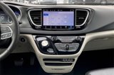 Used 2024 Chrysler Pacifica Touring-L image 6