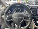 Used 2023 Chrysler Pacifica Touring-L image 5