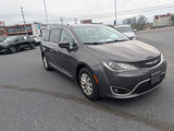 Used 2019 Chrysler Pacifica Touring-L image 3