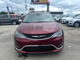 Used 2017 Chrysler Pacifica Limited w/ UConnect Theater Package image 2