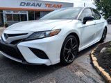 Used 2018 Toyota Camry XSE image 3