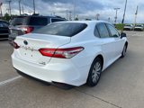 Used 2018 Toyota Camry LE image 3