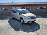 Used 2014 Chrysler Town & Country Touring image 2