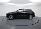Certified 2020 Porsche Macan image 2