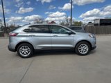 Used 2023 Ford Edge SEL image 2