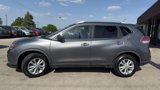 Used 2016 Nissan Rogue SV image 4