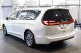 Used 2021 Chrysler Pacifica Limited w/ Uconnect Theater Family Group image 6