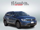 Used 2020 Volkswagen Tiguan SE w/ Panoramic Sunroof Package image 2