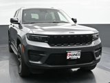 New 2025 Jeep Grand Cherokee Altitude image 4