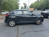 Used 2018 Nissan Kicks S image 4