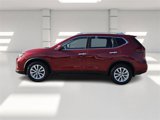 Used 2020 Nissan Rogue SV image 2