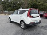 Used 2022 Kia Soul LX image 3