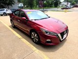 Used 2022 Nissan Altima 2.5 SV w/ SV Premium Package image 2