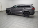 Used 2017 Jeep Grand Cherokee Altitude image 3