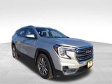 Used 2022 GMC Terrain SLT image 2
