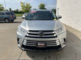 Used 2018 Toyota Highlander XLE image 2