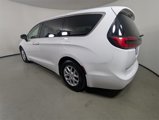Used 2023 Chrysler Pacifica Touring-L image 5