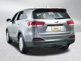 Used 2017 Kia Sorento LX w/ LX Convenience Package image 5